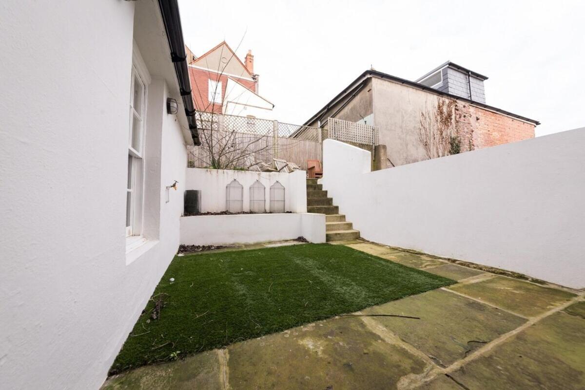 Vila Sea Front St Leonards Hastings Exteriér fotografie